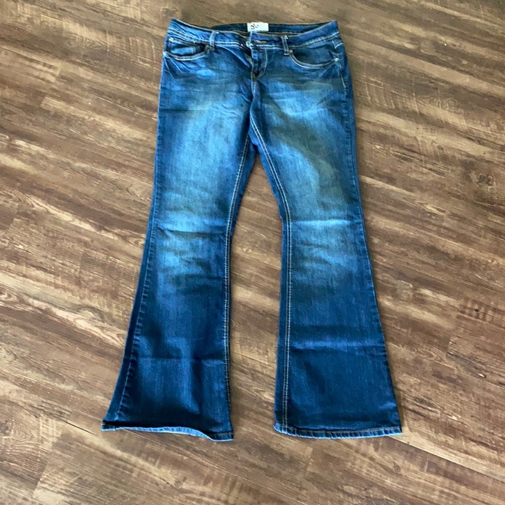 Juniors jeans